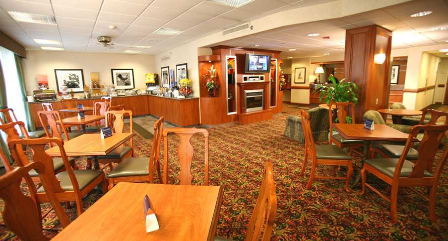 Hampton Angeles/arcadia Hotel 3*