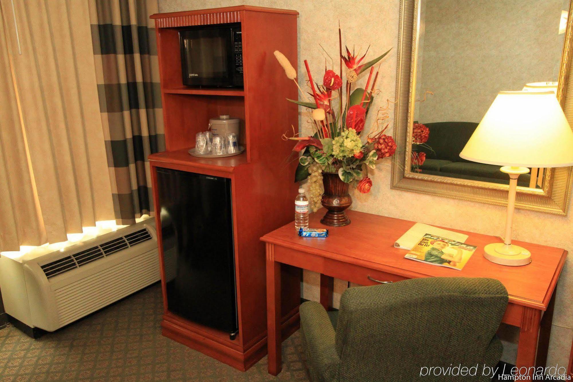 Hotel Hampton Angeles/arcadia