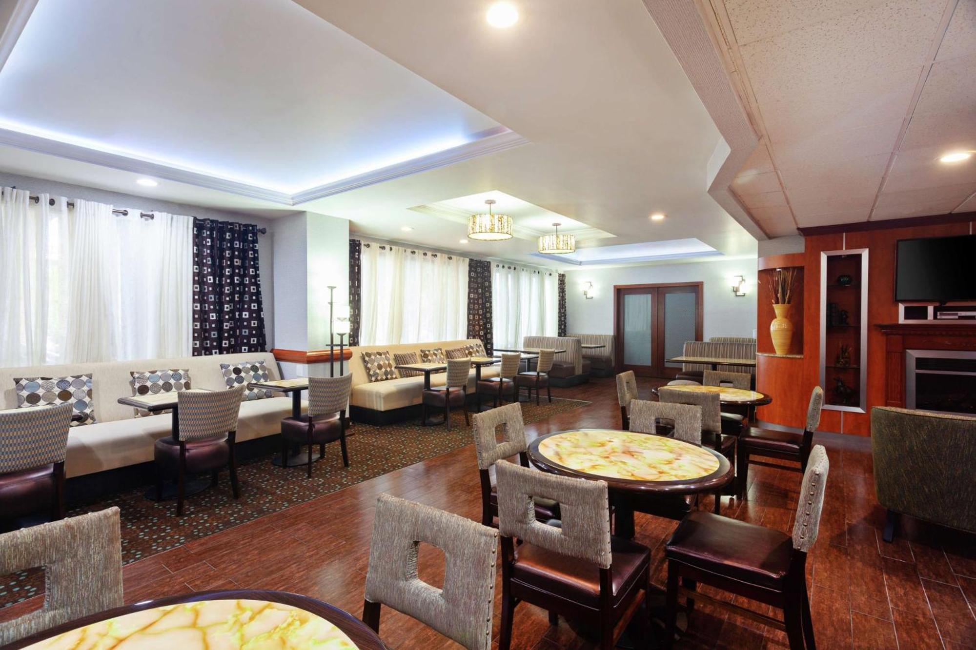 Hotel Hampton Angeles/arcadia