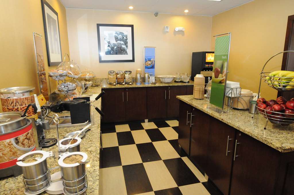 Hampton Angeles/arcadia Hotel 3*