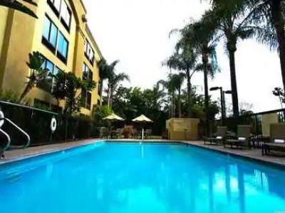 Hampton Angeles/arcadia Hotel